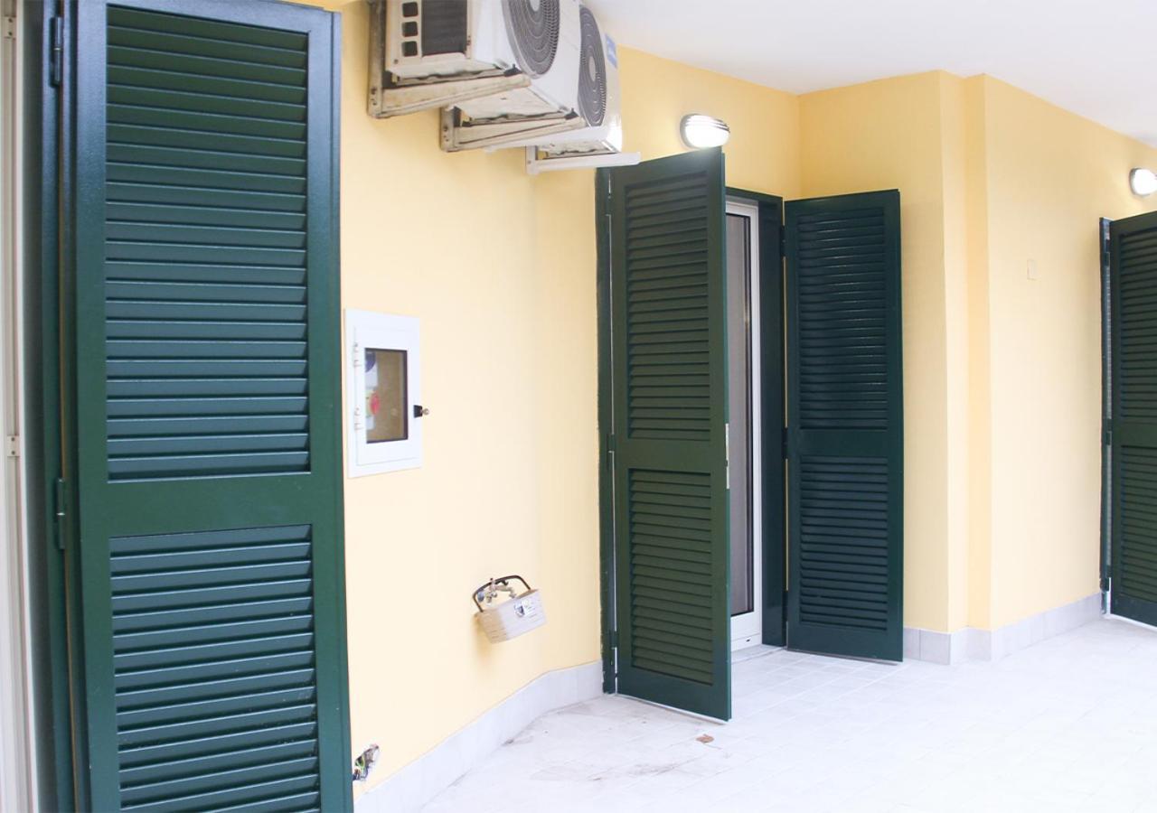 Ospedale Del Mare - Wi-Fi Gratis E Parcheggio Gratuito Appartement Napels Buitenkant foto