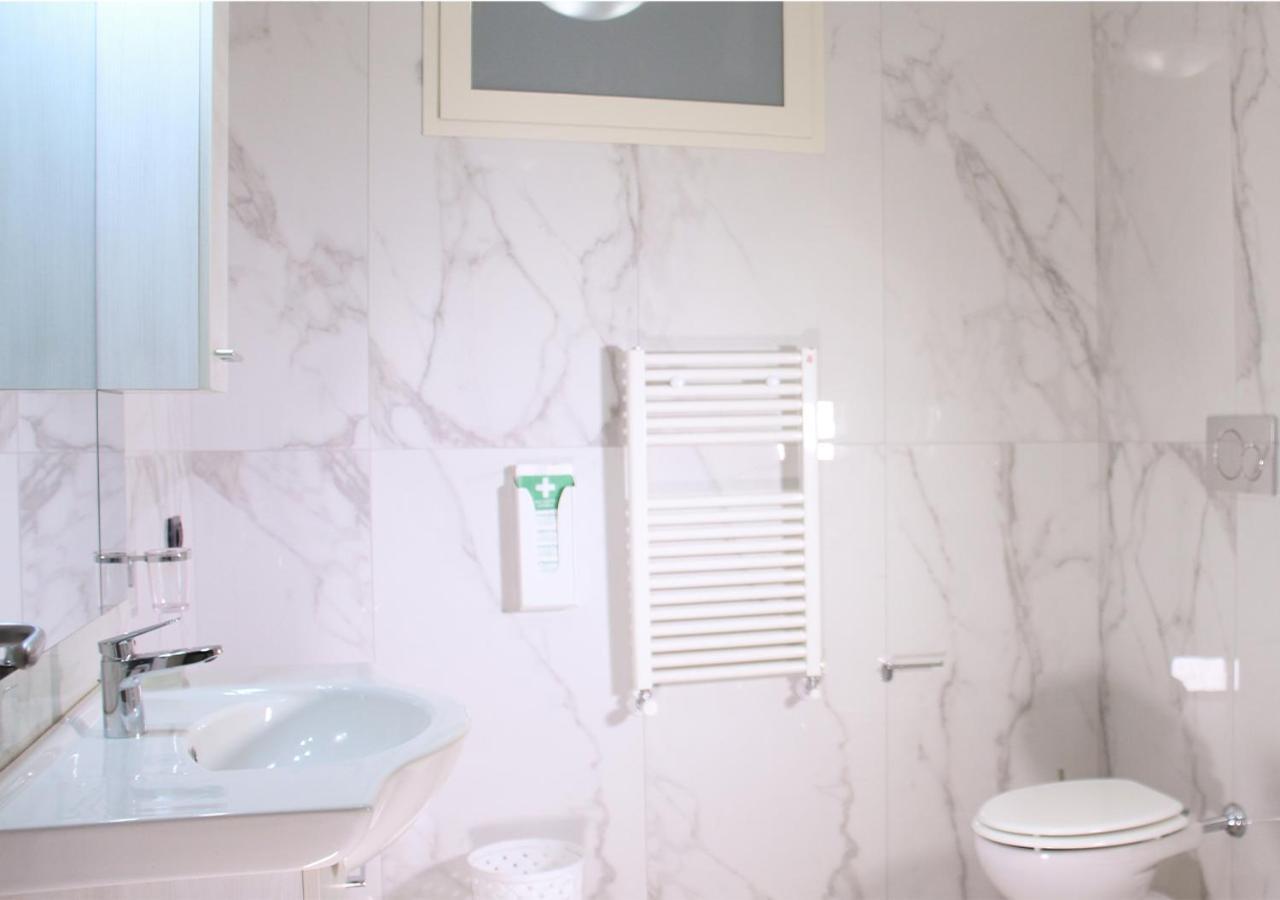 Ospedale Del Mare - Wi-Fi Gratis E Parcheggio Gratuito Appartement Napels Buitenkant foto